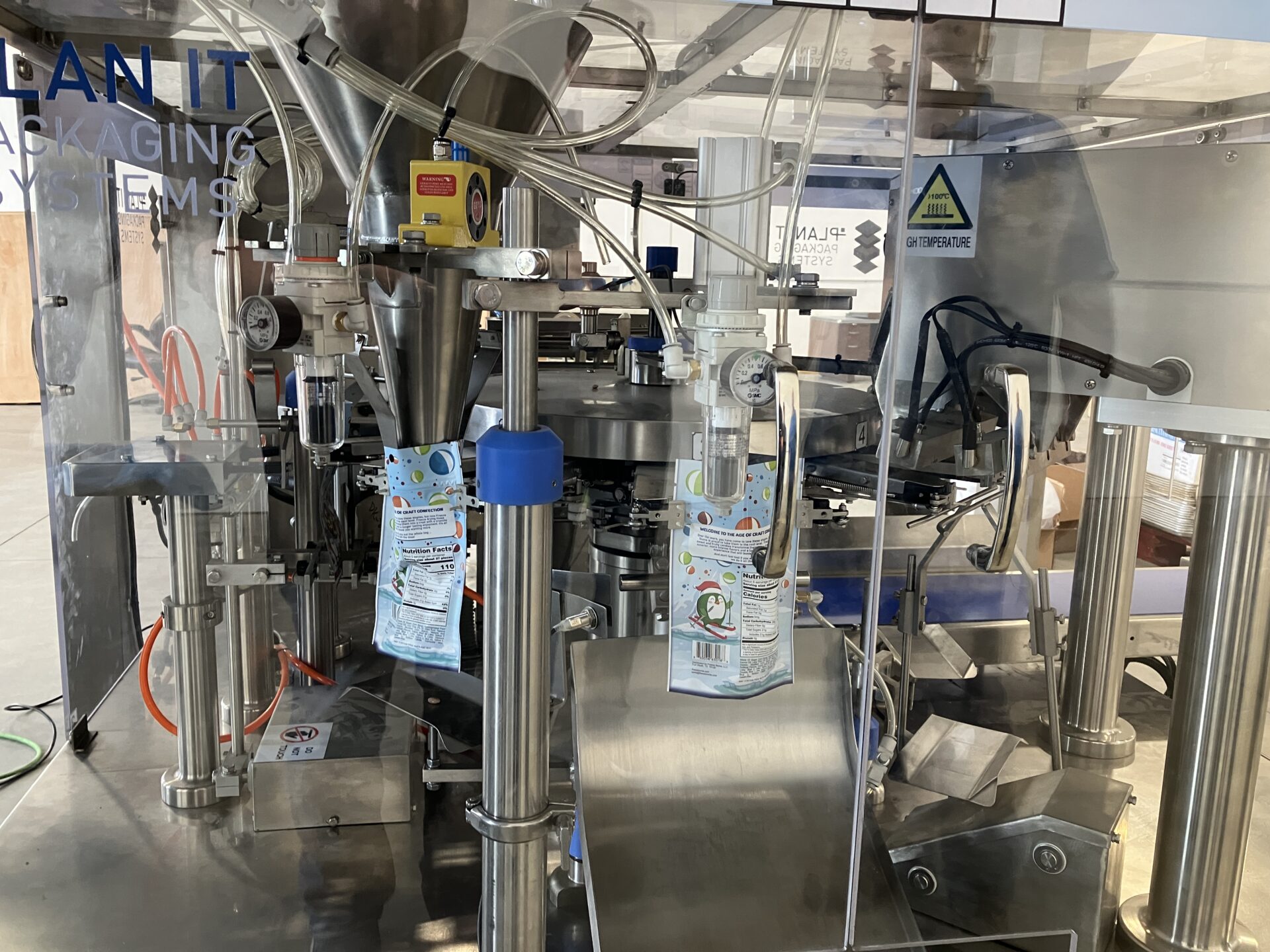 Premade-Pouch-Filling-Machine-close